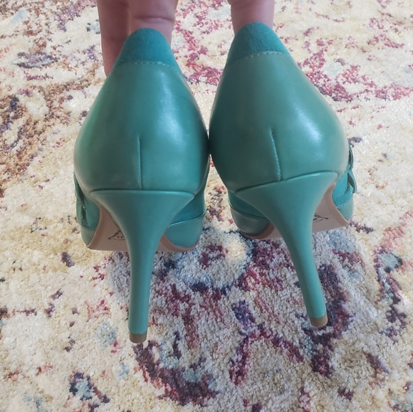 Miss Albright "Moira" Side Bow Pump Size 6.5 - Picture 4 of 14